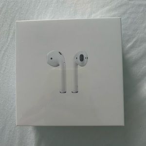 New apple airpods!